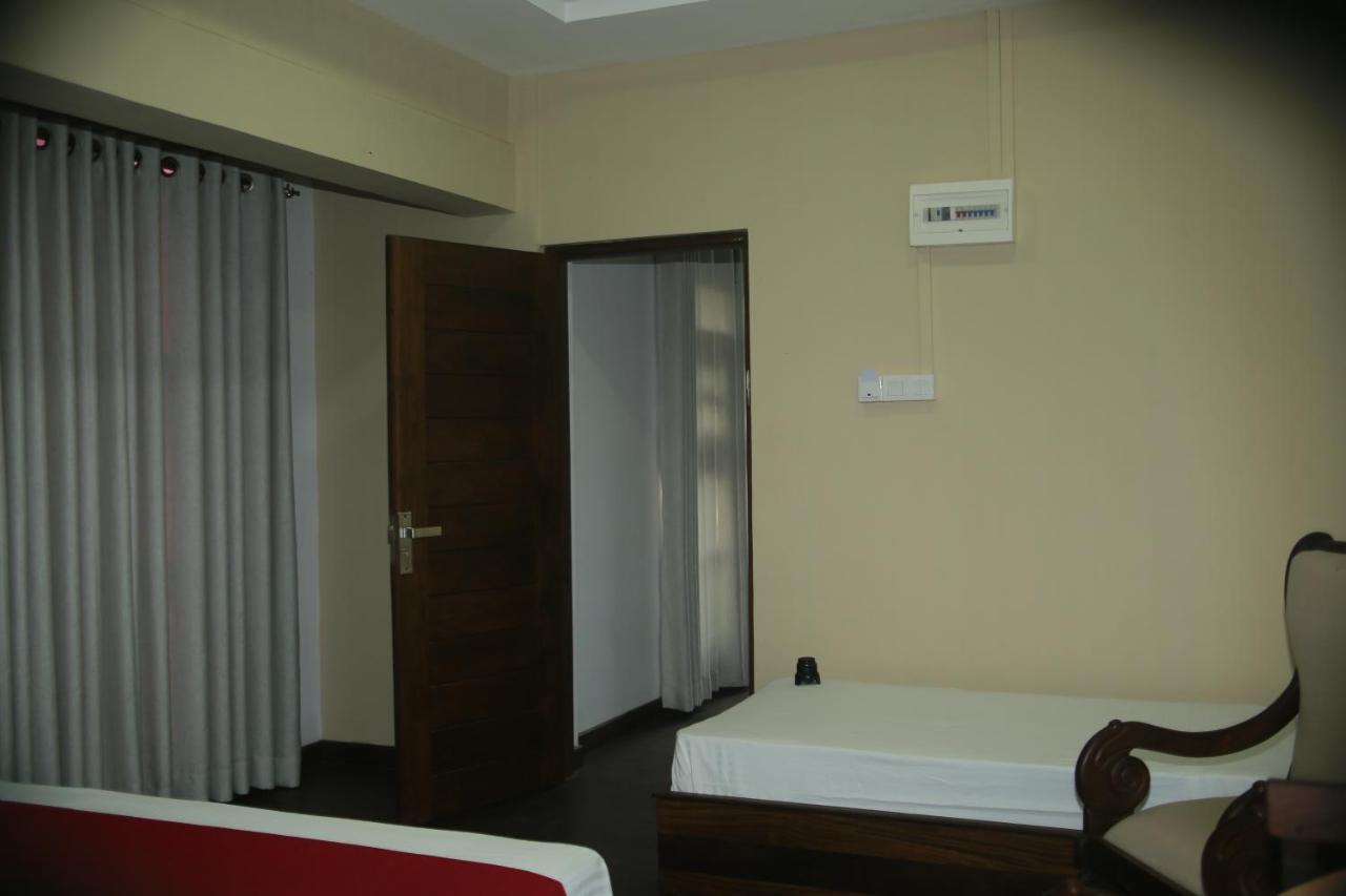Shanthi Villa Resort Holambra Exterior foto